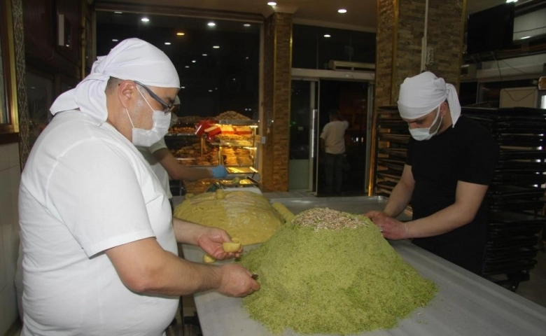 Kilis’te gerebiç tatlısı mesaisi