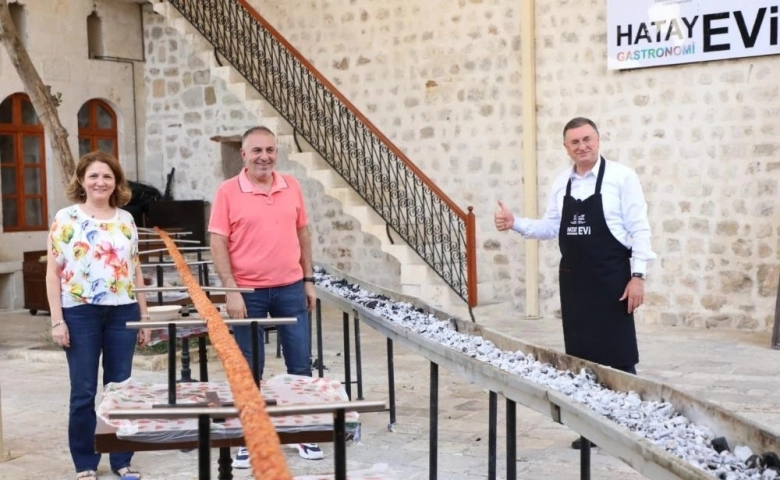 UNESCO Hatay Gastronomi Evi’nde 31 metrelik boru kebabı yapıldı