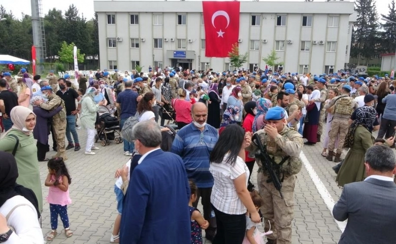 Osmaniye'de Jandarma Özel Harekat timleri dualarla Suriye’ye uğurlandı