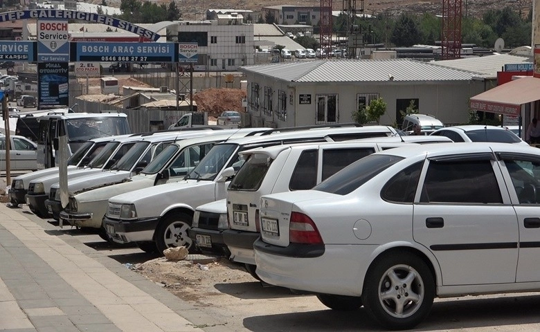 Aylar sonra kurulan 2. El Oto Pazarı’nda beklenen hareketlilik yaşanmadı  