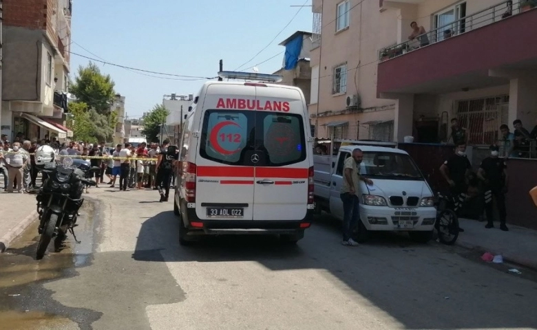 Mersin'de iş yeri yangını: 2 ölü