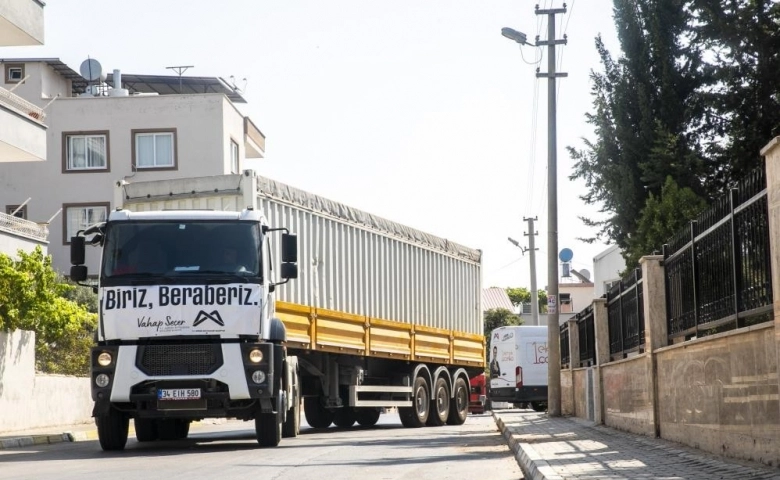 Mersin'de yangının yaraları birlikte sarılıyor