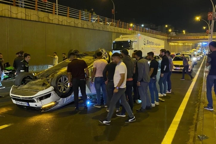 Yol trafiğe kapatıldı Diyarbakır- Urfa karayolunda feci iki ayrı kaza: 1 ölü, 2 yaralı