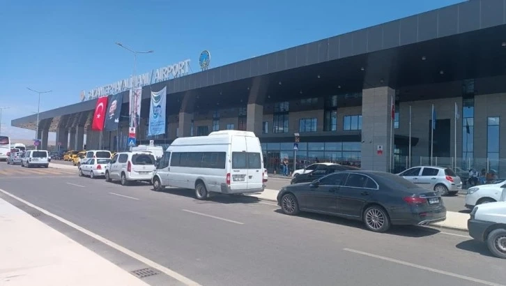 Gaziantep hava sahası  uçuşlara kapatıldı