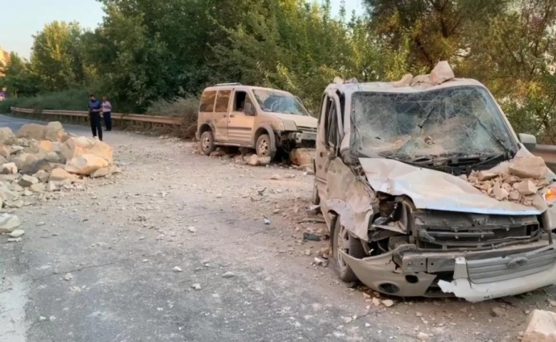 Şanlıurfa’da heyelan: 3 yaralı