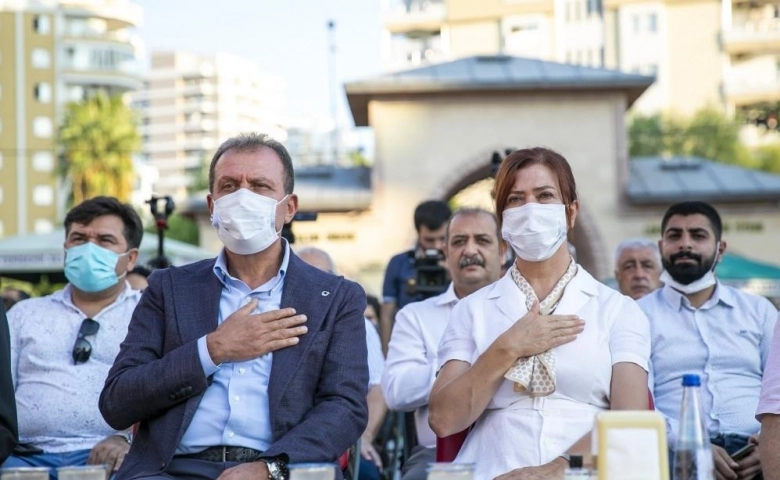 Başkan Seçer, Mersin Cemevinde aşure etkinliğine katıldı