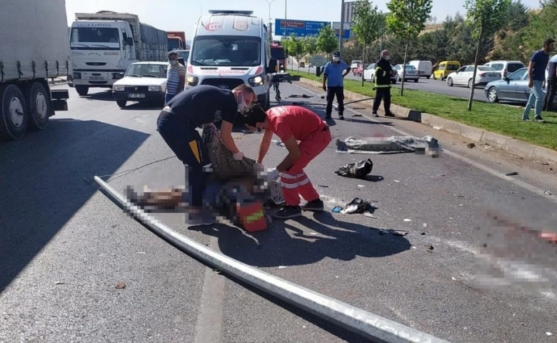 Gaziantep'te Otomobil yoldan çıktı: 2 ölü, 2 yaralı