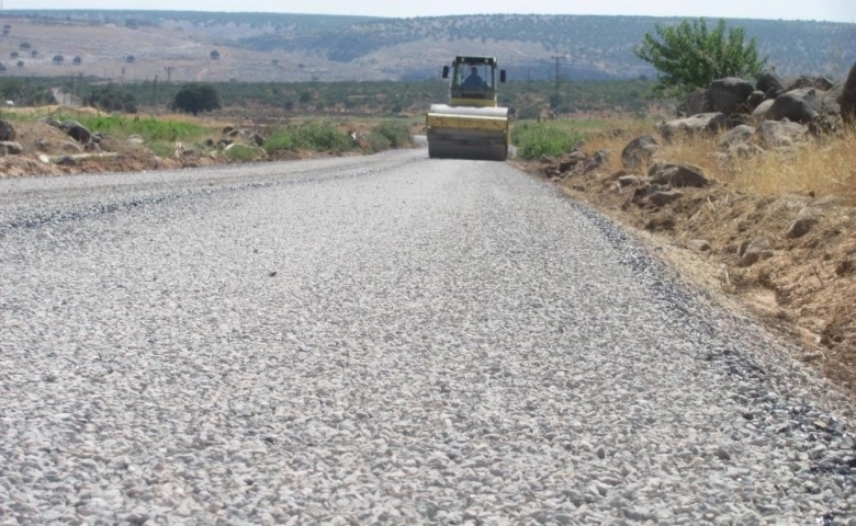 Araban kırsalında yol çalışmaları sürüyor