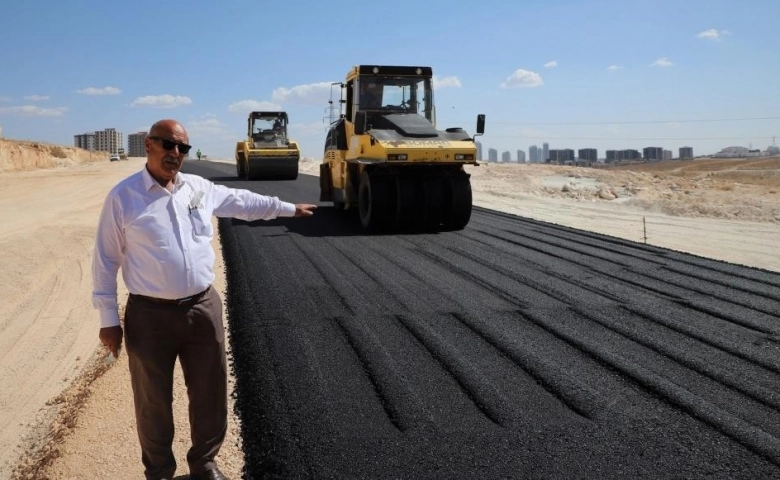 Gaziantep'in Sancaktepe Mahallesi'nde asfalt çalışmaları sürüyor