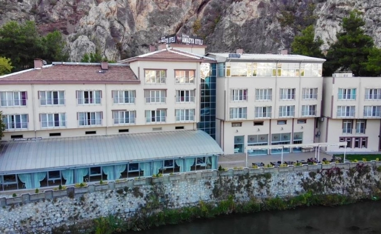 Üniversitelilere aylığı 500 TL’ye Yeşilırmak manzaralı otel