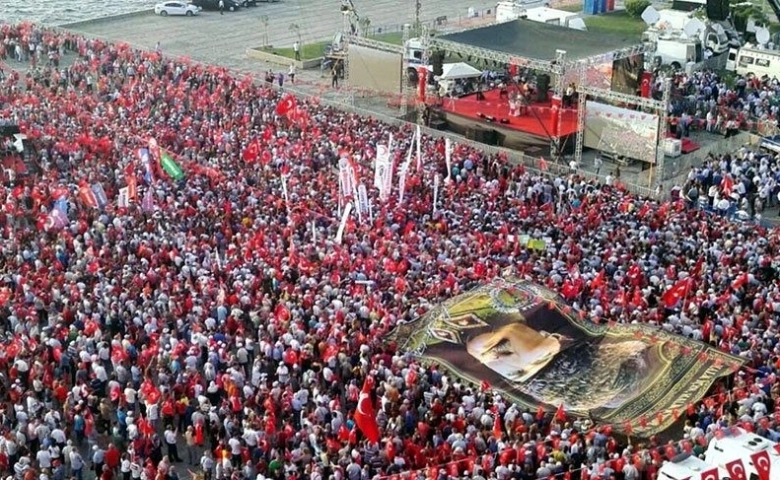 Mersin’de İzmir Marşı 'siyasi' bulundu: 29 Ekim programından çıkarıldı