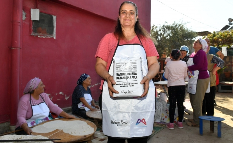 Mersin’de 64 bin aileye toplam 640 bin kilogram un dağıtıldı