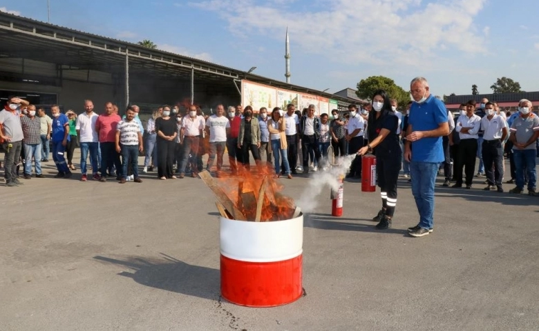 Mersin Büyükşehir Belediyesinden personeline yangın tatbikatı