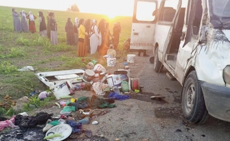  Tarım işçilerini taşıyan araç kaza yaptı: 2 ölü, 17 yaralı