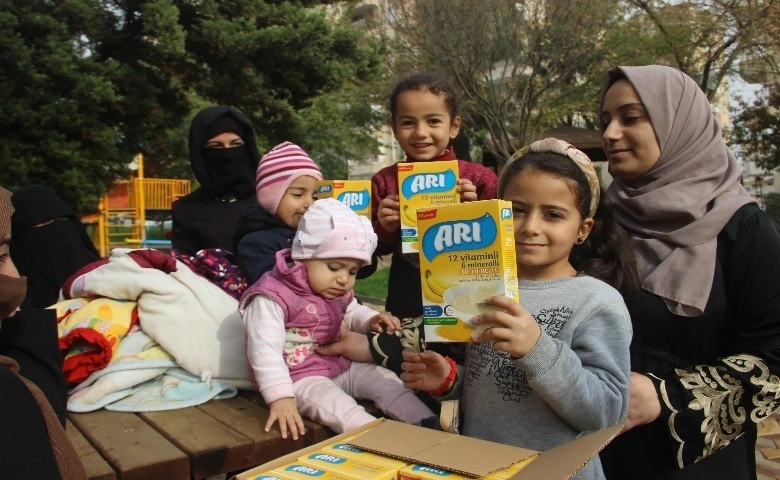 Şanlıurfa'da 60 aileye bebek maması dağıtıldı