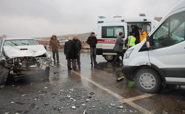 Midyat’ta trafik kazası: 9 yaralı