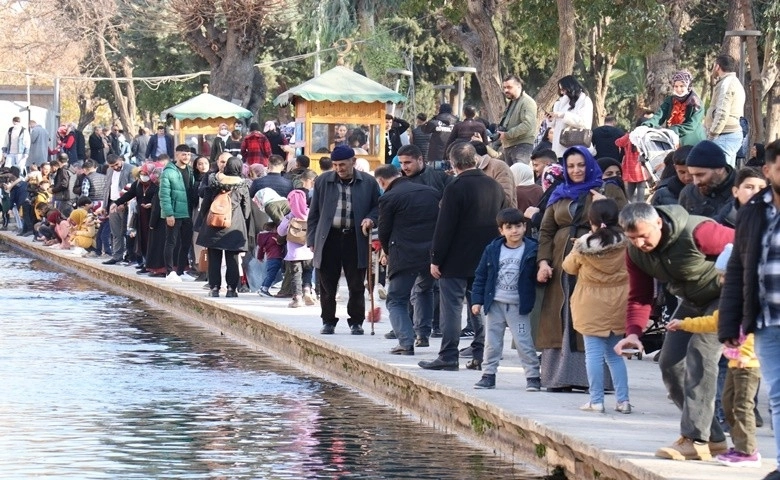 Kış ortasında güneşin tadını çıkardılar