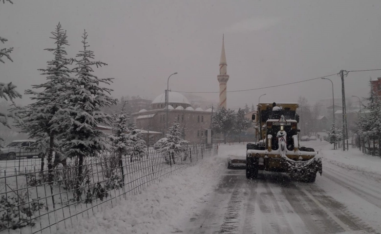 Kahramanmaraş'ta 1300 yol ulaşıma açıldı