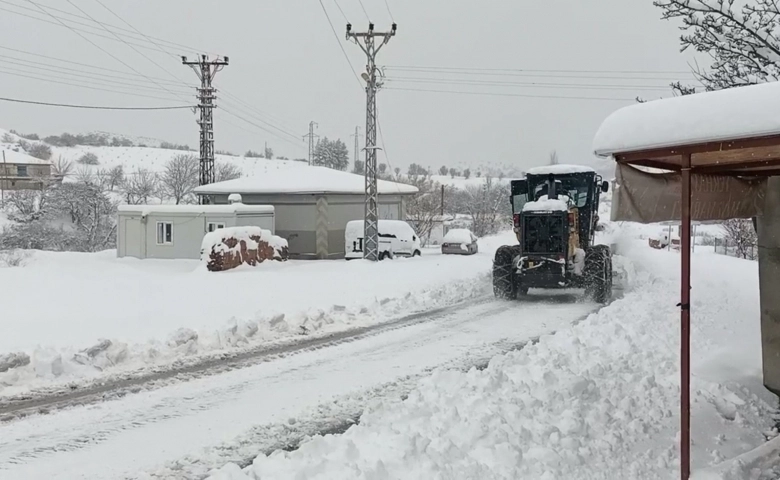 Adıyaman’da tüm köy yolları kapandı