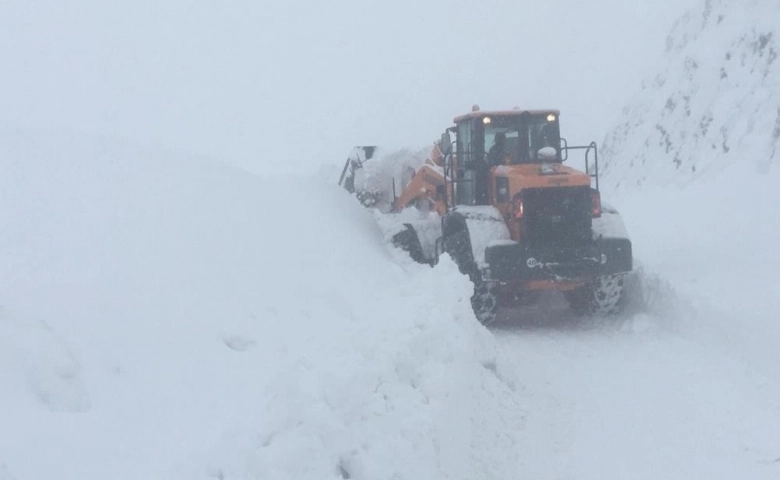 Adıyaman- Malatya Karayolunda yol açma çalışması devam ediyor