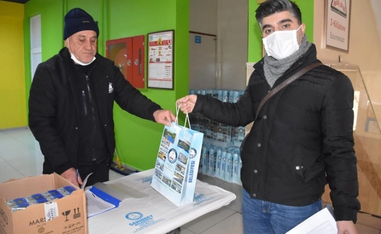 Şahinbey'den ilçeye yeni atanan öğretmenlere hediye