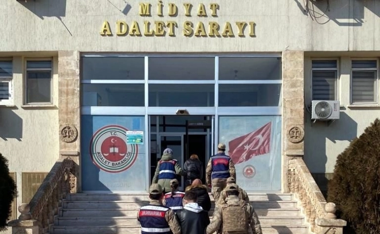 Mardin'de ekmek arası uyuşturucu: 4 kilo 580 gram esrar ele geçirildi