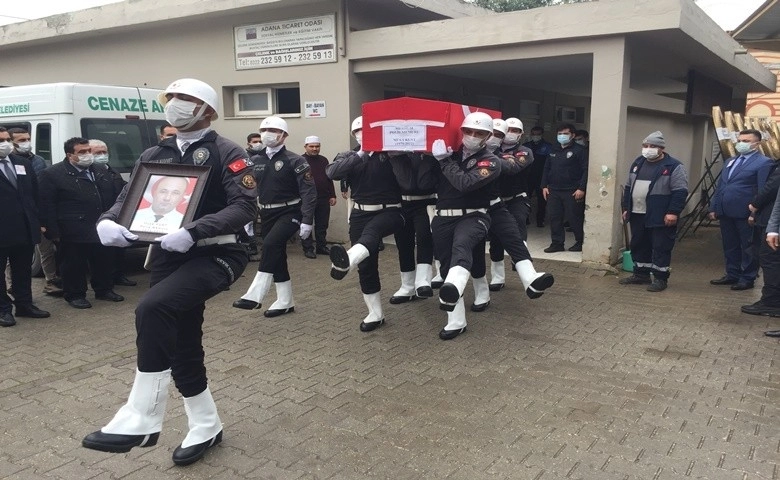 Beyin kanamasından ölen polis memurunun oğlu yürekleri yaktı