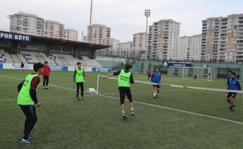 Şahinbey’de yüzlerce sporcu derece için mücadele etti