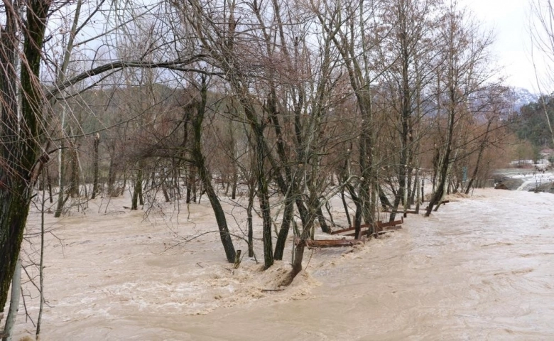 Kahramanmaraş'ta Dereler taştı, tarım alanları su altında kaldı