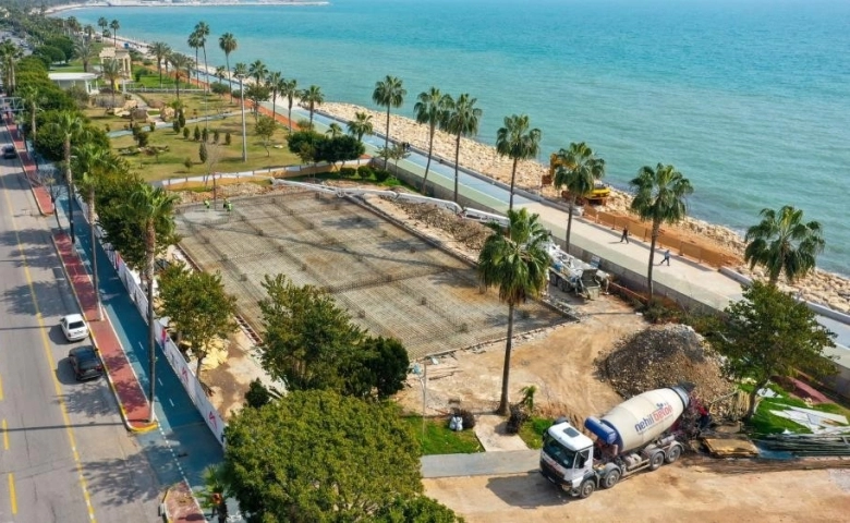 Mersin Büyükşehir Belediyesi, sahile modern okuma salonu yapıyor