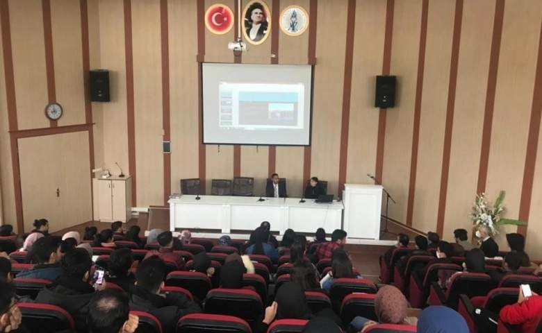 Üniversitede ABD’de Eğitim Fırsatları başlıklı seminer gerçekleştirildi