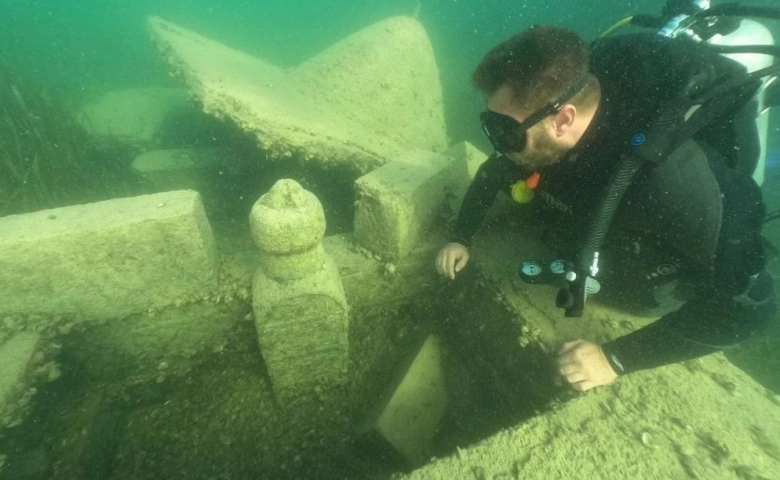 Halfeti’de 2 bin yıllık tarihi olan batık mahalle turizme kazandırılıyor