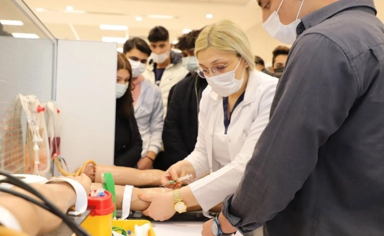 SANKO Üniversitesi aday öğrencileri bilgilendiriyor