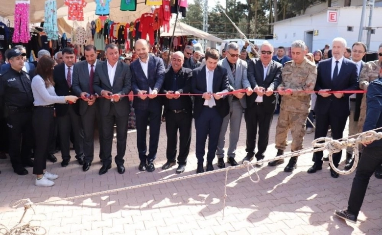 Kilis'in Polateli ilçesine ilk kez halk pazarı açıldı