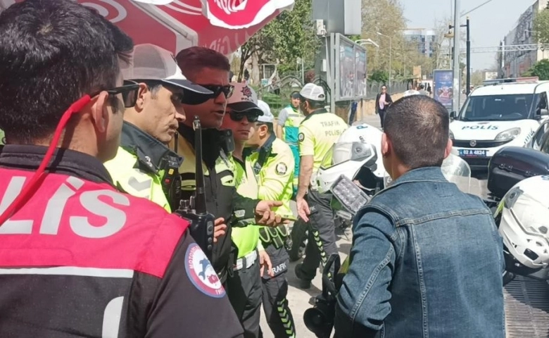 Adıyaman'da Ceza yiyen sürücü için ekipler seferber oldu