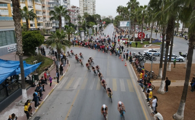 Mersin’de 2022 Yenişehir Avrupa Triatlon Kupası sona erdi