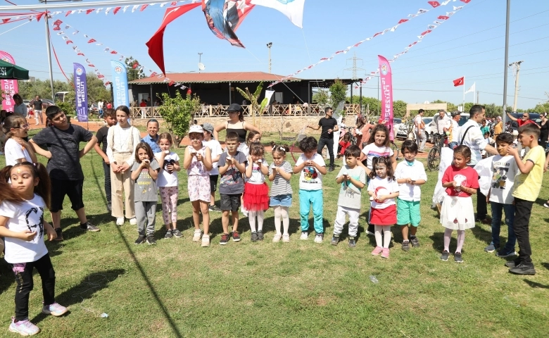 Mersin Mezitli’de çocuklar Bayramı mutlu yaşam köyünde kutladı