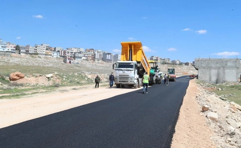 Başkan Tahmazoğlu, asfalt çalışmalarını yerinde inceledi