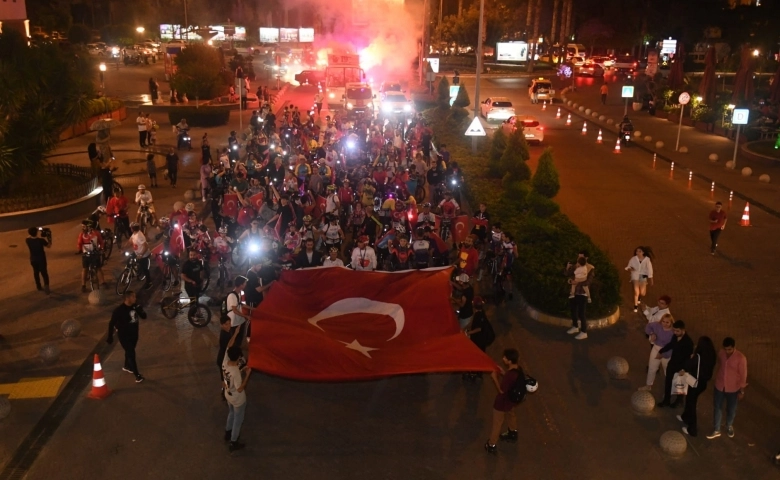 Mersin Yenişehir Belediyesi bu Bayramda da coşkuyu sokaklara taşıdı