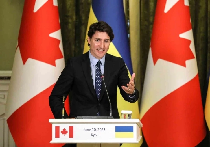 Ukranya Zelenskiy ve Trudeau Kiev’de buluştu