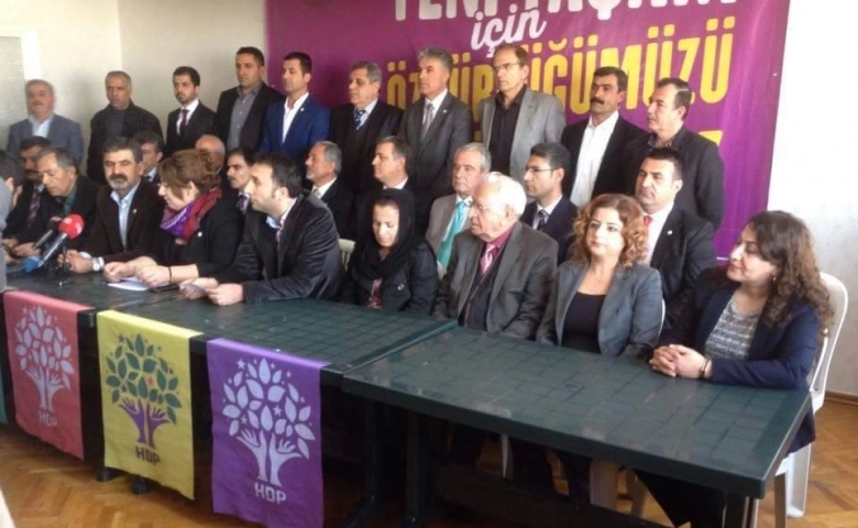 Kardeşler arasındaki kavga kanlı bitti biri ölühöldürdü