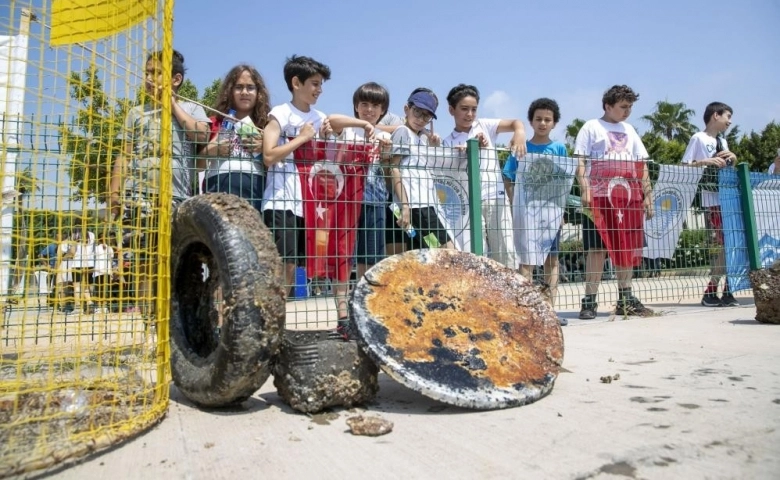 Mersin'de Denizin dibinden çıkanlar herkesi şaşkına çevirdi