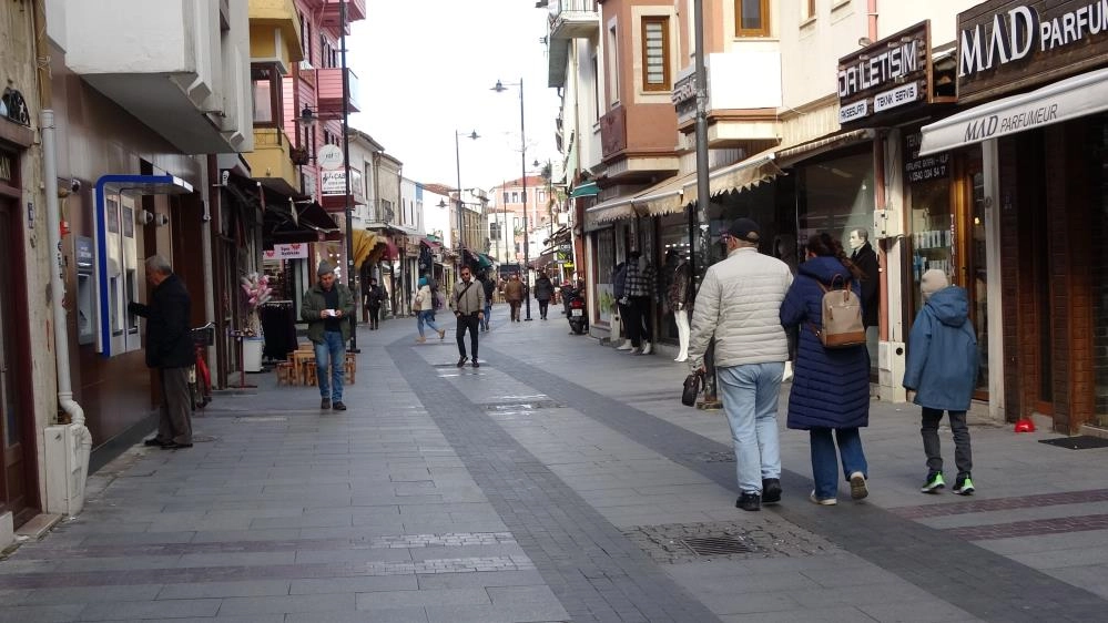 Prof. Dr. Alper Şener: 'Virüs tatile çıkmıyor'