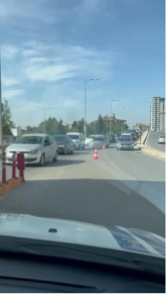 Gaziantep’te trafik şeridini ihlal eden 93 araca ceza yağdı