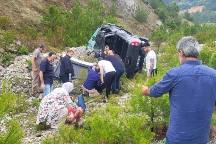 Son Dakika...Ekonomi Bakanı kaza yaptı