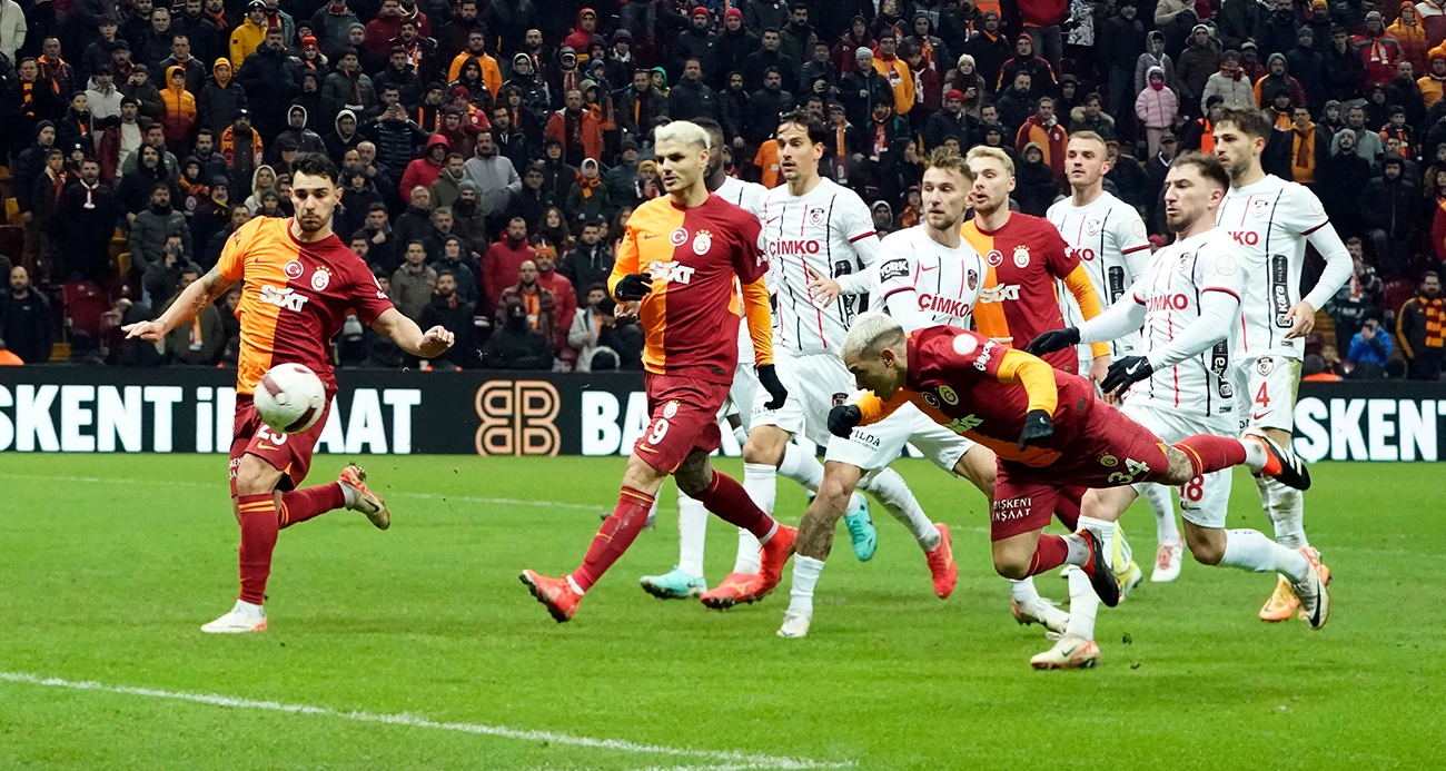 Galatasaray, son dakikalarda GaziantepFK karşında üç puan kazandı