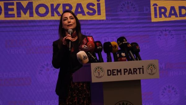 DEM Parti, Diyarbakır dahil 96 merkezin belediye eş başkan adaylarını açıkladı