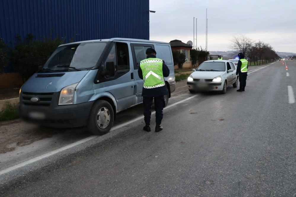 Gaziantep'te çakar lamba yasağına uymayan 195 sürücüye ceza