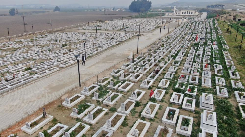 Hatay'da enkazdan çıkarılan 193 ceset DNA eşleşmesi yapılamadığından yakınlarına teslim edilemedi