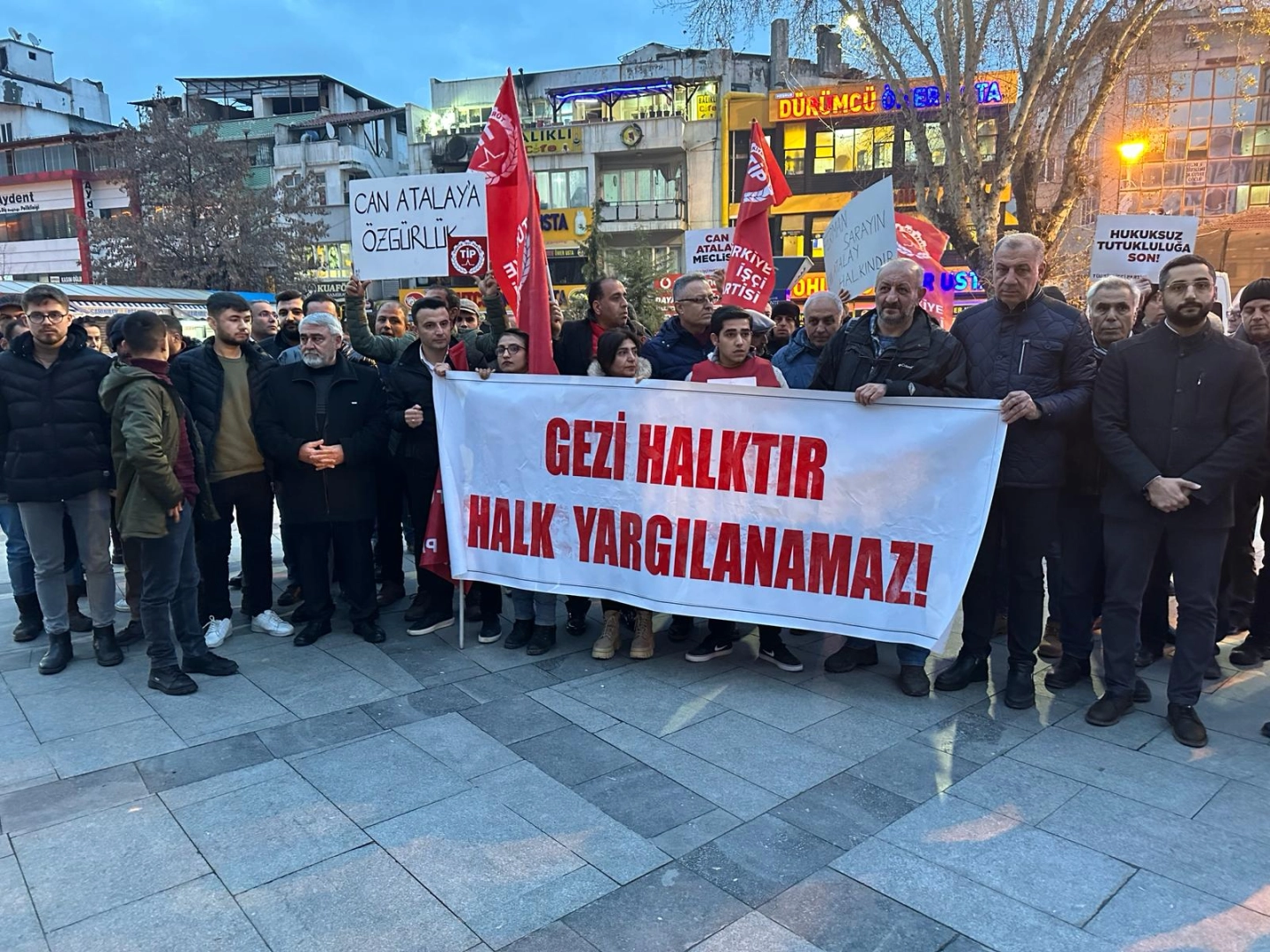 TİP’li Can Atalay’ın milletvekilliğinin düşürülmesine tepkiler sürüyor